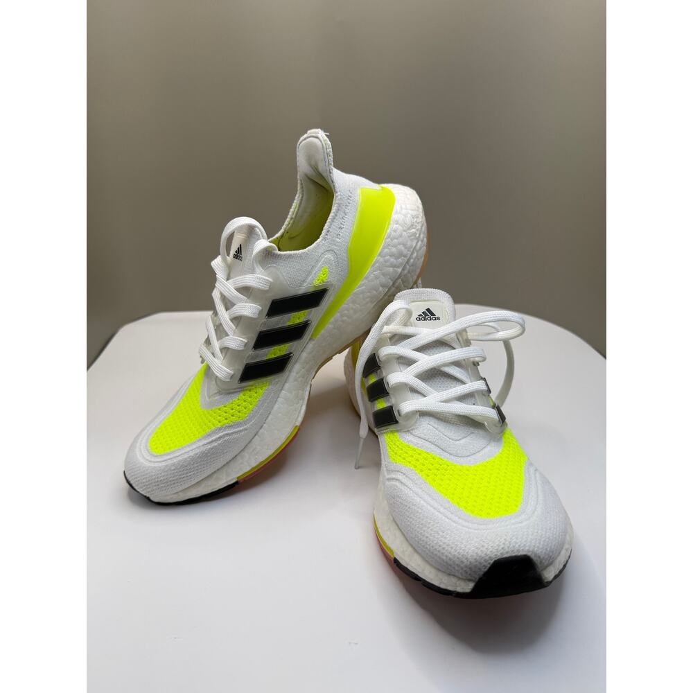 Adidas Womens Ultraboost 21 Solar Yellow US Size 7 1/2 FY0401